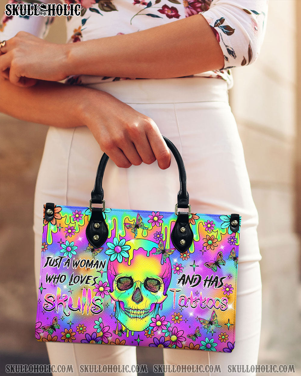 JUST A WOMAN WHO LOVES SKULLS AND HAS TATTOOS LEATHER HANDBAG - YHHN2806243