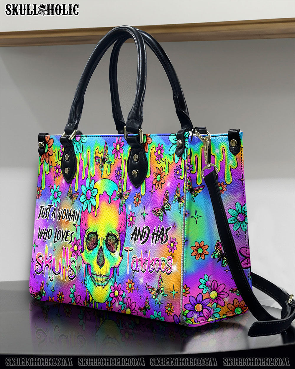 JUST A WOMAN WHO LOVES SKULLS AND HAS TATTOOS LEATHER HANDBAG - YHHN2806243