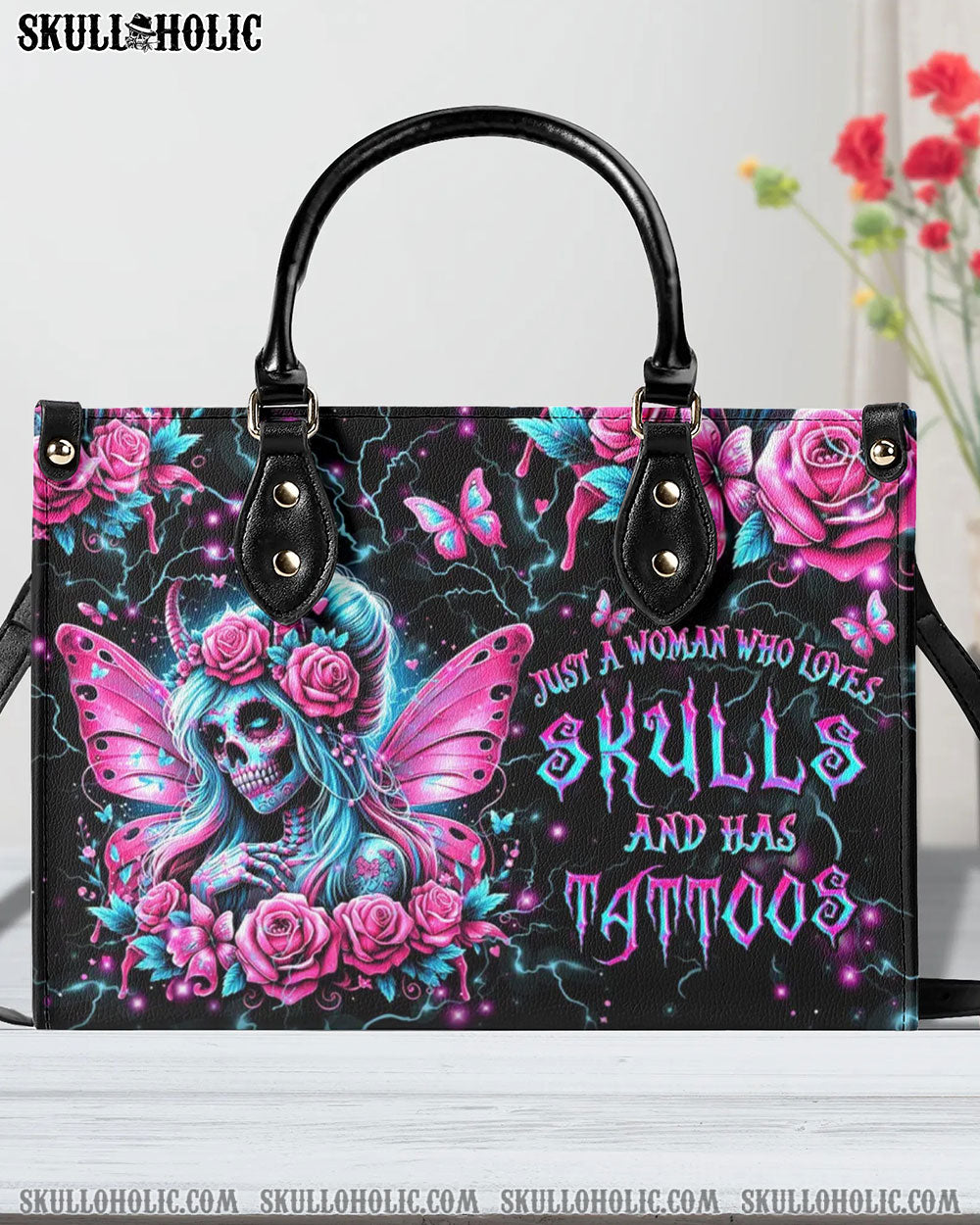 JUST A WOMAN WHO LOVES SKULLS AND HAS TATTOOS LEATHER HANDBAG - YHDU1607242