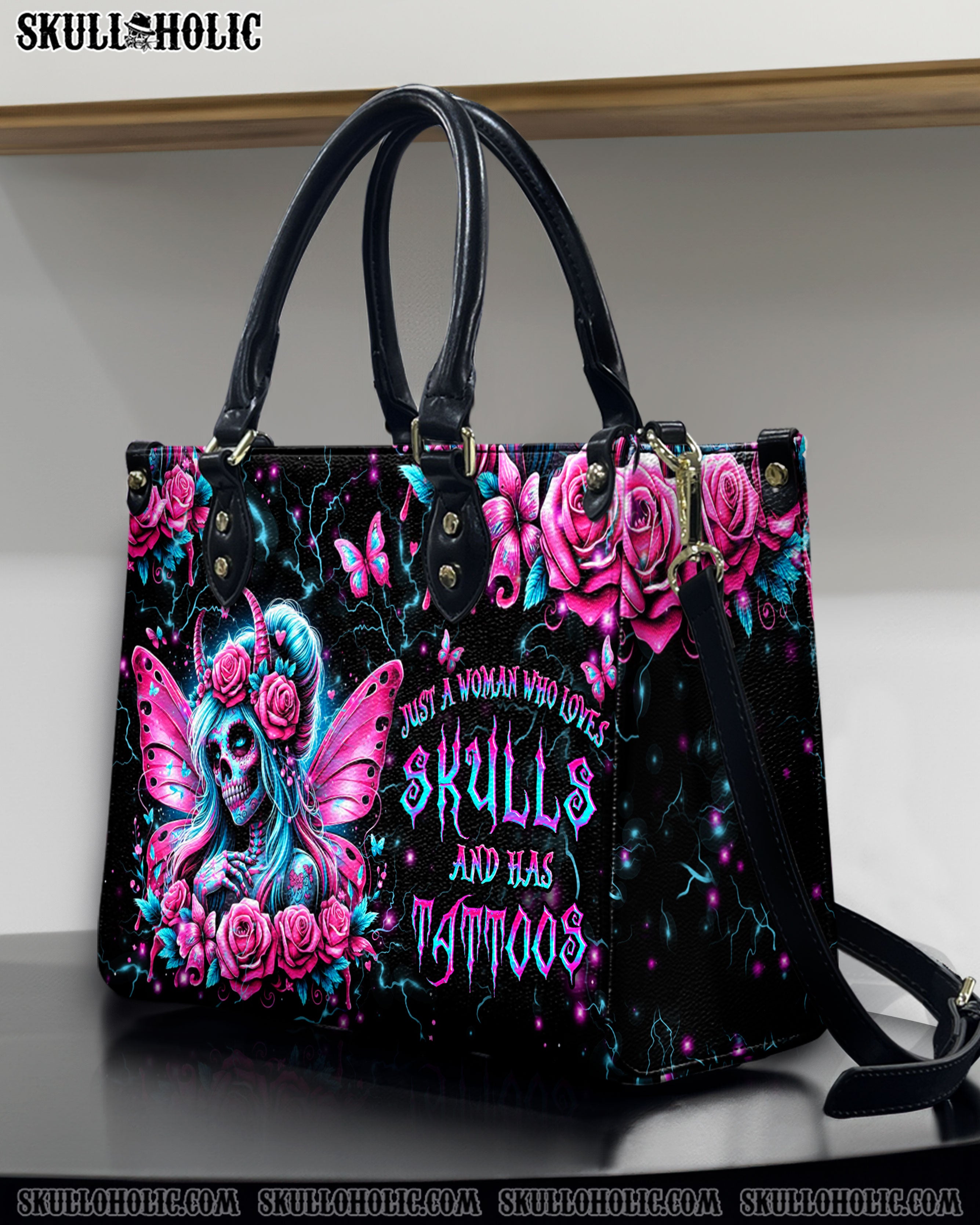 JUST A WOMAN WHO LOVES SKULLS AND HAS TATTOOS LEATHER HANDBAG - YHDU1607242