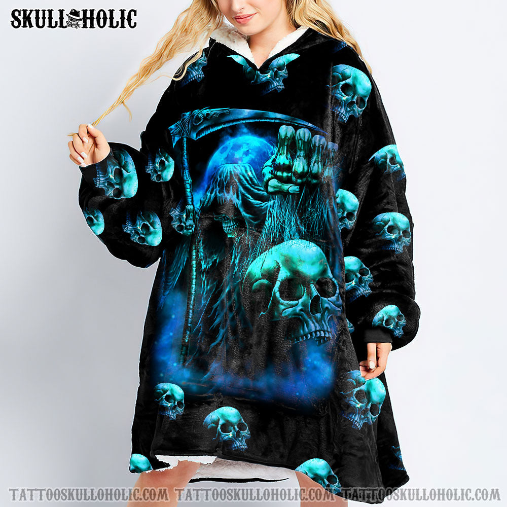 TREAD CAREFULLY SKULL SHERPA BLANKET HOODIE - LAHN1702222